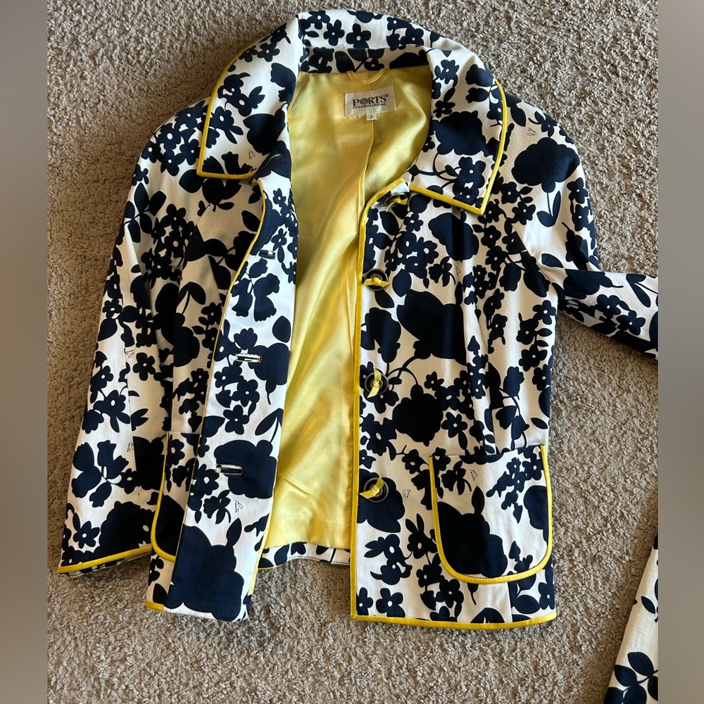 lady's dress